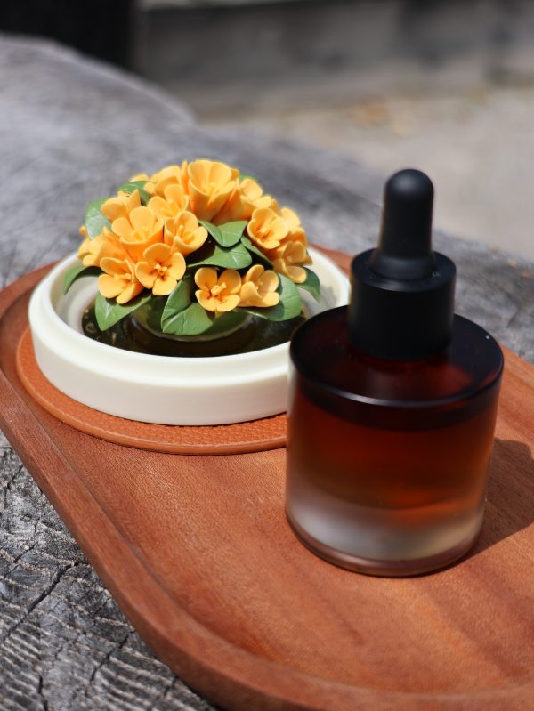 IMG_2811 Handcrafted Porcelain Flower Aroma Diffuser-Osmanthus