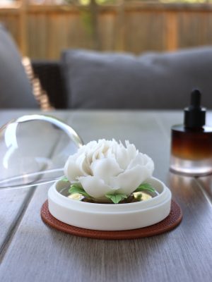 Handcrafted Porcelain Flower Aroma Diffuser-Camellia