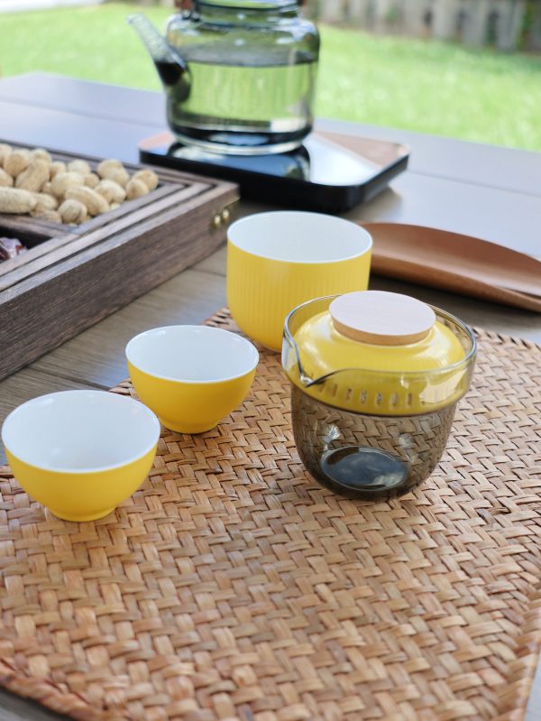 Sunny Glow Travel Tea Set